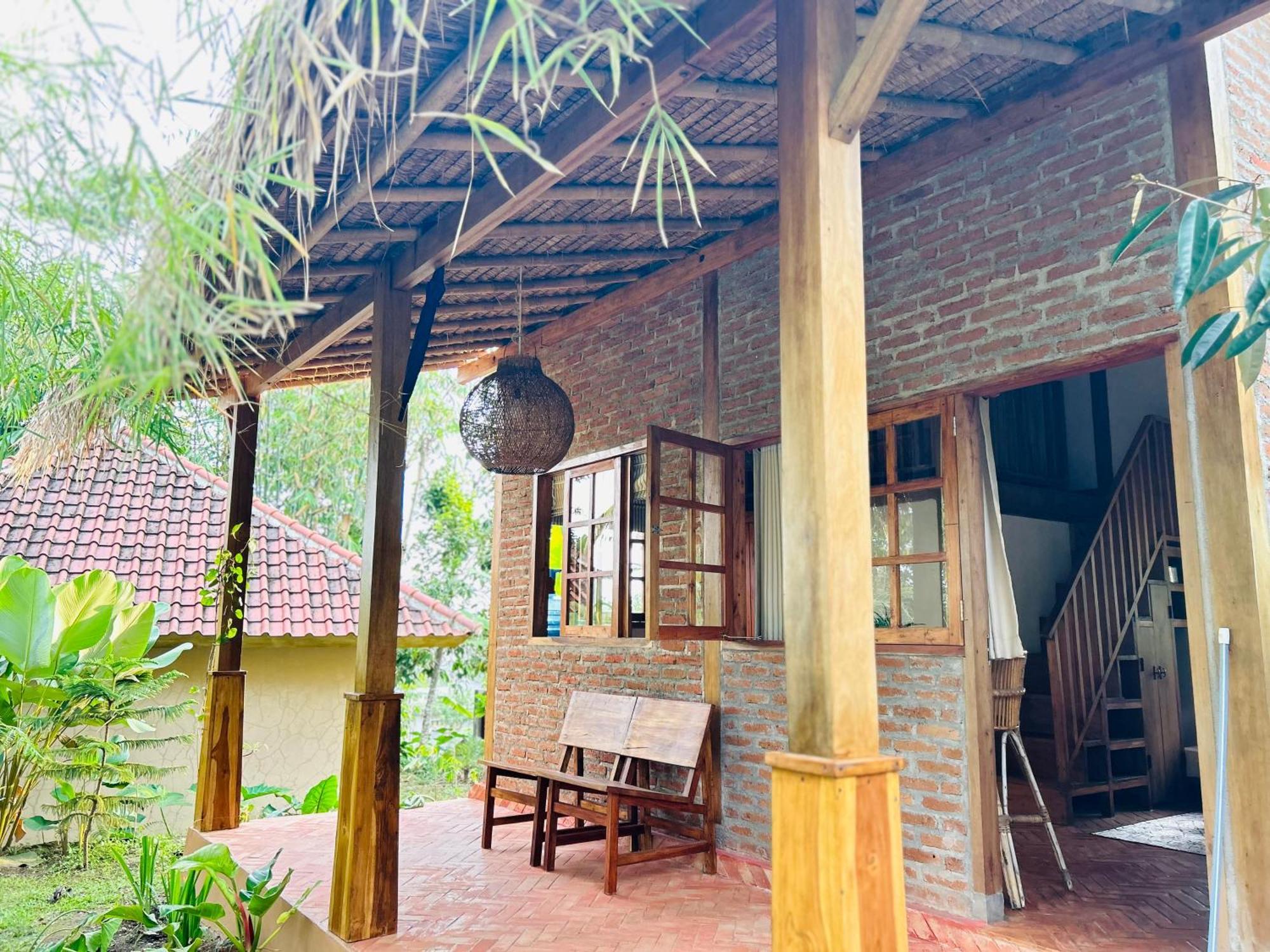 Apartamento Santai House Tetebatu Exterior foto